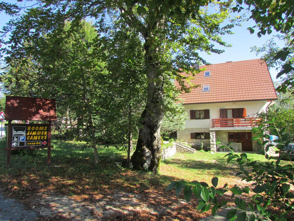 Guest House Nenad Plitvička Jezera Esterno foto