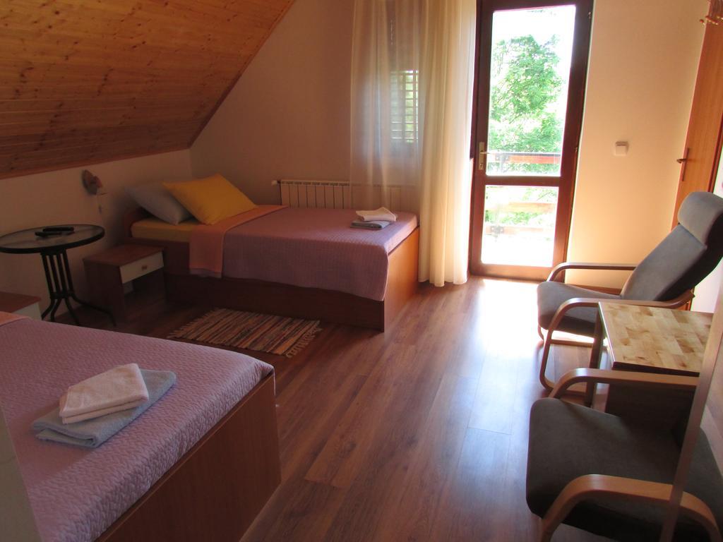 Guest House Nenad Plitvička Jezera Esterno foto